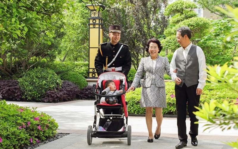 推進服務區域智能化建設，培育社區文化氛圍，提高物業服務水準